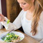 Invata sa iti calculezi caloriile pe care le consumi zilnic!