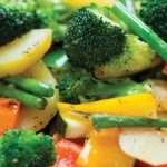 2 moduri de a-ti insoti legumele la abur