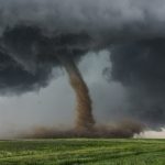 Cum si de ce se formeaza tornadele violente?
